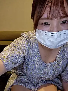 Snapshot of --MIYUKI chatting on October 21, 2025, 11:44 am --MIYUKI online show from October 21, 2025, 11:44 am