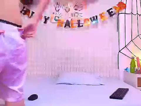 LuigiMarchetti online show from October 27, 2025, 7:51 pm