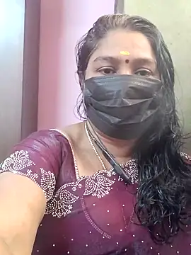 Snapshot of Tamil_Azhaghi25 chatting on December 23, 2025, 5:49 am Tamil Azhaghi25 online show from December 23, 2025, 5:49 am