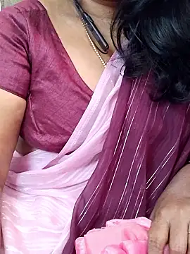 Snapshot of Tamil_Azhaghi25 chatting on January 10, 2026, 6:37 am Tamil Azhaghi25 online show from January 10, 2026, 6:37 am