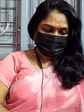 Snapshot of Tamil_Azhaghi25 chatting on January 15, 2026, 4:11 pm Tamil Azhaghi25 online show from January 15, 2026, 4:11 pm