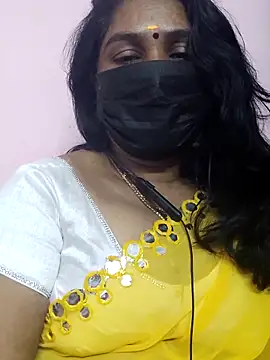 Snapshot of Tamil_Azhaghi25 chatting on February 7, 2026, 7:06 pm Tamil Azhaghi25 online show from February 7, 2026, 7:06 pm