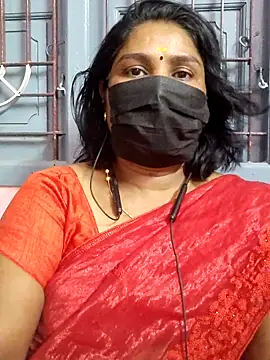 Snapshot of Tamil_Azhaghi25 chatting on May 19, 2026, 6:03 pm Tamil Azhaghi25 online show from May 19, 2026, 6:03 pm
