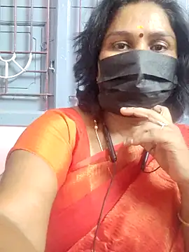 Snapshot of Tamil_Azhaghi25 chatting on May 21, 2026, 6:04 pm Tamil Azhaghi25 online show from May 21, 2026, 6:04 pm