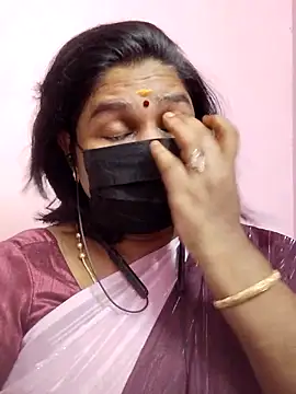 Snapshot of Tamil_Azhaghi25 chatting on June 9, 2026, 5:46 pm Tamil Azhaghi25 online show from June 9, 2026, 5:46 pm