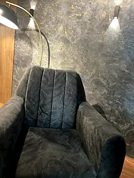 Tayler Kim online show from October 24, 2025, 7:10 pm