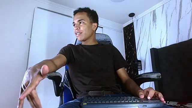 aston xvera online show from October 21, 2025, 3:51 am