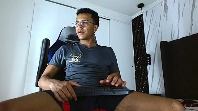 aston xvera online show from November 13, 2025, 3:38 am