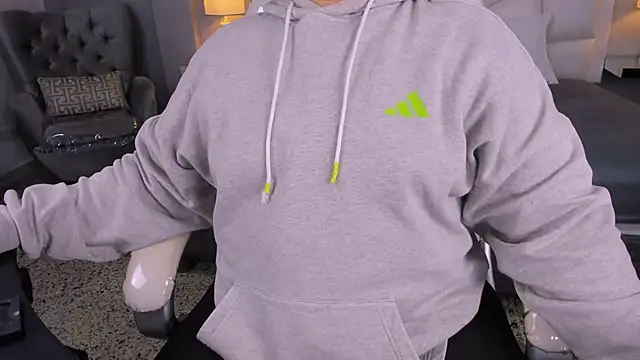 Miss Francheska online show from February 5, 2026, 11:59 am