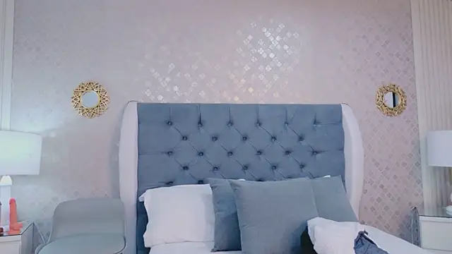 ZoeWilliis online show from May 30, 2026, 11:51 am