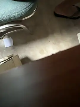 Snapshot of ApexO45 chatting on October 26, 2025, 11:05 am ApexO45 online show from October 26, 2025, 11:05 am