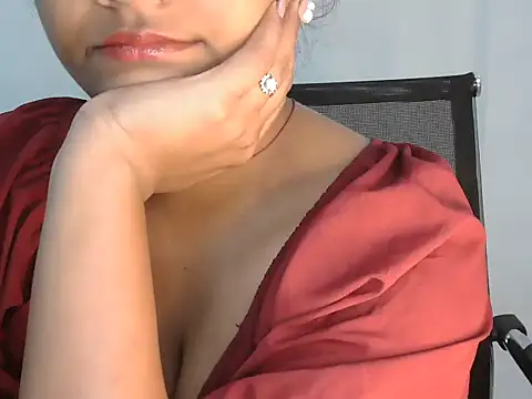 Hott Noor online show from November 15, 2025, 11:40 am