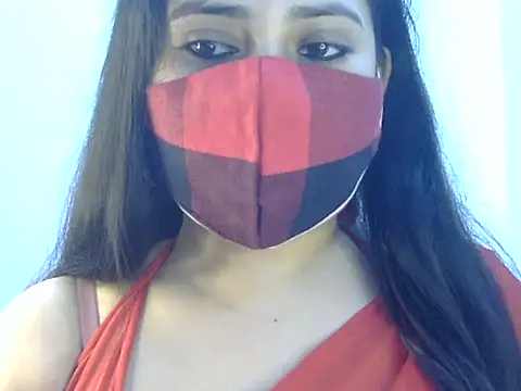 Hott Noor online show from December 19, 2025, 1:51 pm