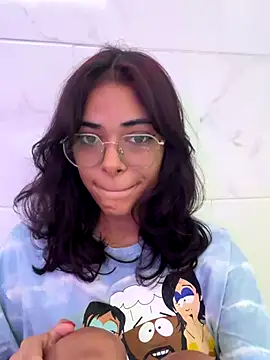 Im Lyan online show from November 30, 2025, 3:16 pm