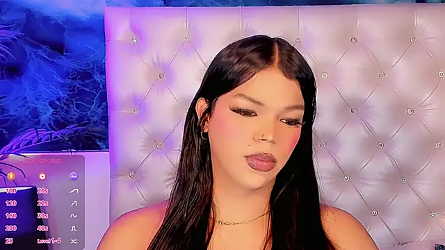 Valeria Swett  online show from May 31, 2026, 8:43 pm