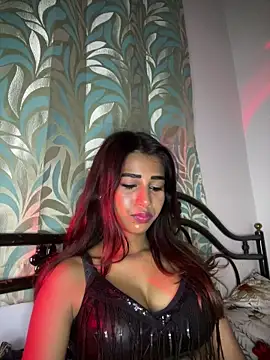 STRIP GLOW online show from April 8, 2026, 9:26 pm