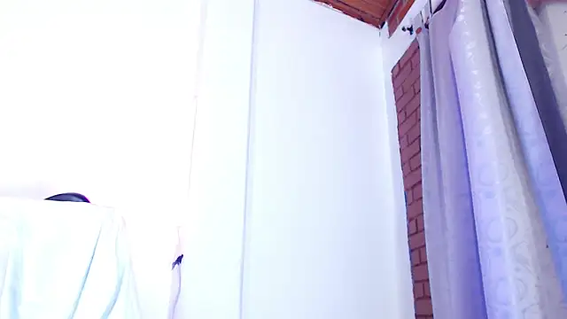 Snapshot of aura-monet chatting on October 26, 2025, 4:40 am aura-monet online show from October 26, 2025, 4:40 am