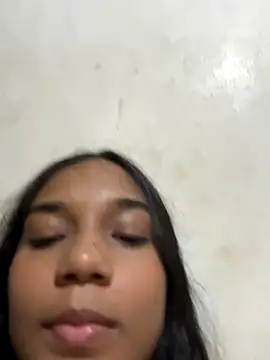 Andres-Andrea1922 online show from September 9, 2025, 4:45 am