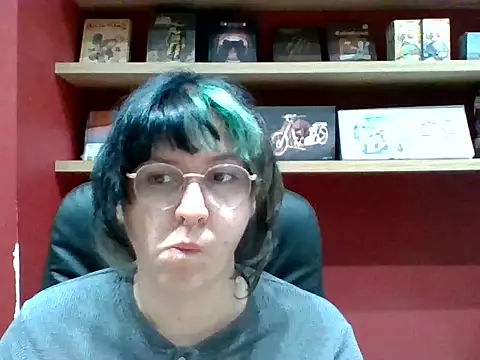 Froggyinthebox online show from June 3, 2026, 10:37 pm