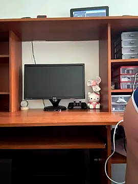 Snapshot of Yui-Ch06 chatting on October 13, 2025, 3:34 pm Yui-Ch06 online show from October 13, 2025, 3:34 pm