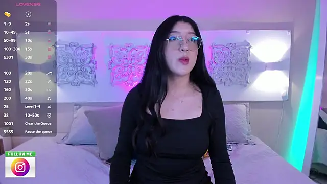 kaylii purple online show from December 16, 2025, 8:14 pm