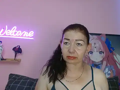 estefania 34 online show from October 15, 2025, 7:36 pm