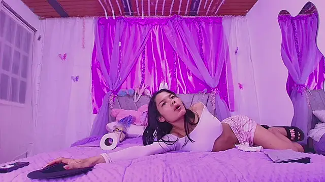 Snapshot of MeganRouss74 chatting on September 30, 2025, 11:04 am MeganRouss74 online show from September 30, 2025, 11:04 am