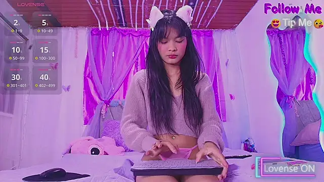 Snapshot of MeganRouss74 chatting on October 1, 2025, 10:43 am MeganRouss74 online show from October 1, 2025, 10:43 am