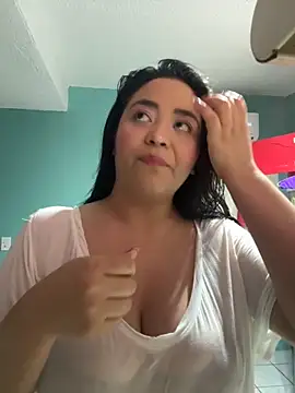 Snapshot of MyHoneyFrida chatting on October 2, 2025, 2:51 am MyHoneyFrida online show from October 2, 2025, 2:51 am