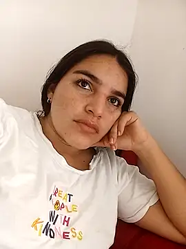 Snapshot of chloe_90 chatting on September 29, 2025, 4:34 pm chloe 90 online show from September 29, 2025, 4:34 pm