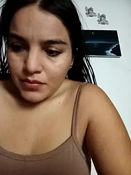 Snapshot of chloe_90 chatting on October 15, 2025, 11:27 pm chloe 90 online show from October 15, 2025, 11:27 pm