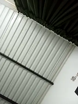 Snapshot of chloe_90 chatting on October 17, 2025, 12:01 am chloe 90 online show from October 17, 2025, 12:01 am