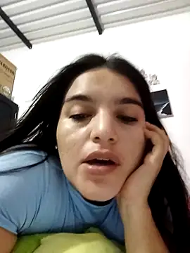 Snapshot of chloe_90 chatting on November 4, 2025, 11:59 pm chloe 90 online show from November 4, 2025, 11:59 pm