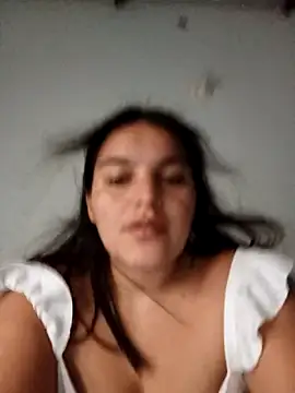 Snapshot of chloe_90 chatting on December 14, 2025, 10:25 pm chloe 90 online show from December 14, 2025, 10:25 pm