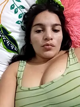 Snapshot of chloe_90 chatting on December 17, 2025, 12:49 am chloe 90 online show from December 17, 2025, 12:49 am