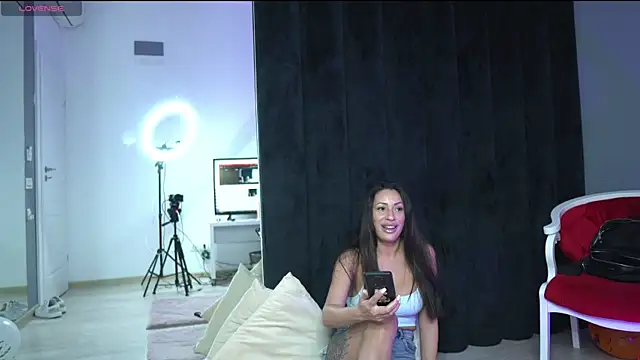 Snapshot of SarahMystique chatting on October 30, 2025, 8:20 pm SarahMystique online show from October 30, 2025, 8:20 pm