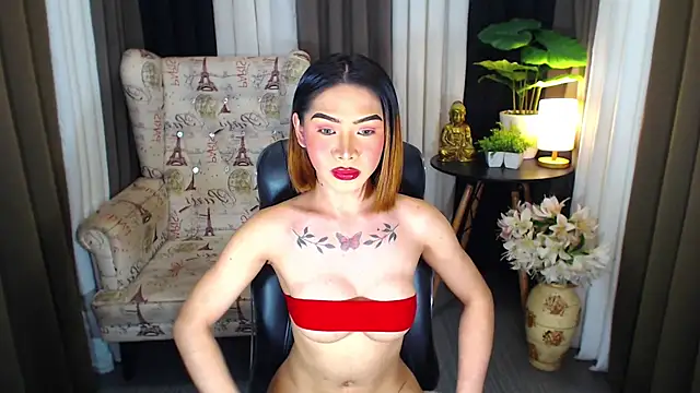 MariaLucyJasminx online show from October 30, 2025, 7:03 pm