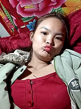 xinhxinhcute online show from December 3, 2025, 11:25 pm