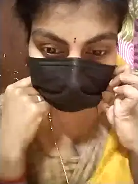 Snapshot of Nithiila chatting on September 26, 2025, 7:12 am Nithiila online show from September 26, 2025, 7:12 am