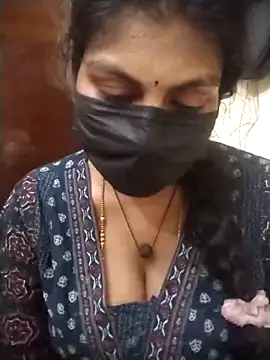 Snapshot of Nithiila chatting on April 28, 2026, 5:29 pm Nithiila online show from April 28, 2026, 5:29 pm