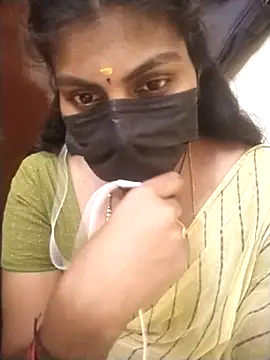 Snapshot of Nithiila chatting on May 11, 2026, 4:59 pm Nithiila online show from May 11, 2026, 4:59 pm