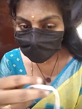 Snapshot of Nithiila chatting on May 20, 2026, 7:36 am Nithiila online show from May 20, 2026, 7:36 am