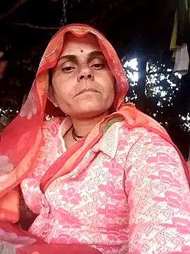 Snapshot of Hot_rachnasexy chatting on November 28, 2025, 1:30 am Hot rachnasexy online show from November 28, 2025, 1:30 am