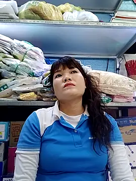 Snapshot of Thao_xx chatting on October 12, 2025, 2:43 am Thao xx online show from October 12, 2025, 2:43 am