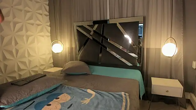 MAGIC TESSA online show from October 23, 2025, 7:01 pm