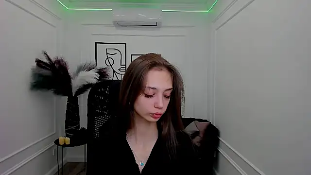 EmilyGraydis online show from December 2, 2025, 4:29 am