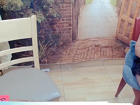 Snapshot of Funnygirl_9x chatting on October 23, 2025, 1:27 am Funnygirl 9x online show from October 23, 2025, 1:27 am