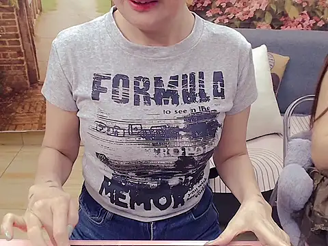 Snapshot of Funnygirl_9x chatting on October 29, 2025, 11:23 am Funnygirl 9x online show from October 29, 2025, 11:23 am