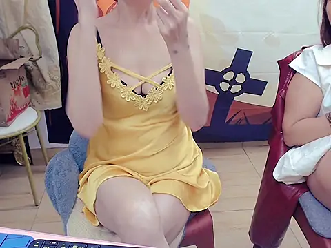 Snapshot of Funnygirl_9x chatting on November 5, 2025, 2:11 am Funnygirl 9x online show from November 5, 2025, 2:11 am