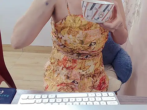 Snapshot of Funnygirl_9x chatting on November 19, 2025, 1:16 am Funnygirl 9x online show from November 19, 2025, 1:16 am